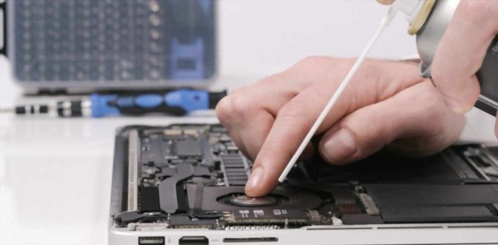 Vệ sinh Laptop nhanh lấy liền tại Linh Trung Thủ Đức