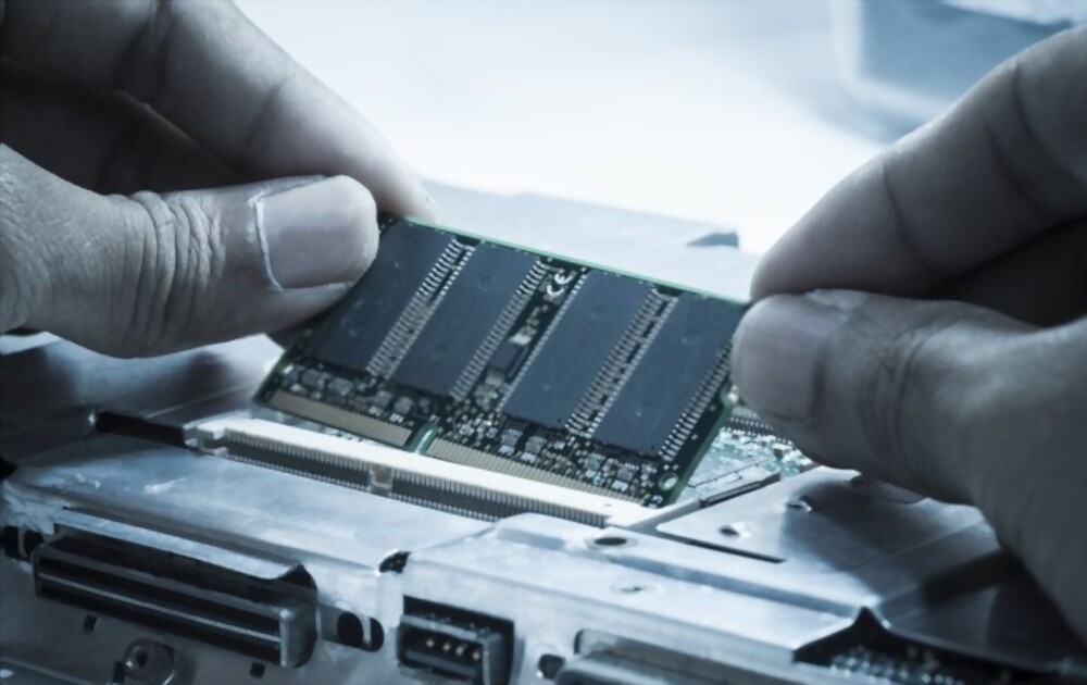 Nâng cấp Laptop cho sinh viên đi học 2022 - minh họa nâng cấp RAM